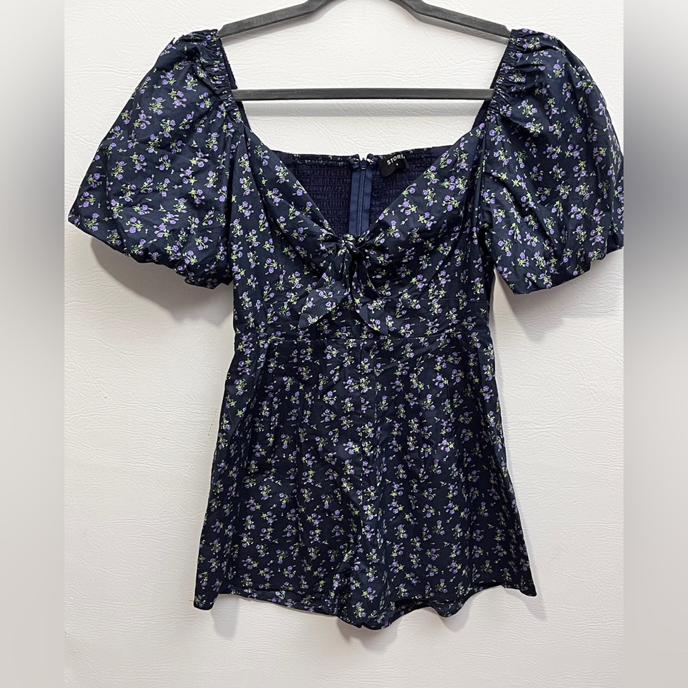 Storia Navy Floral Puff Sleeve Shorts Romper Small